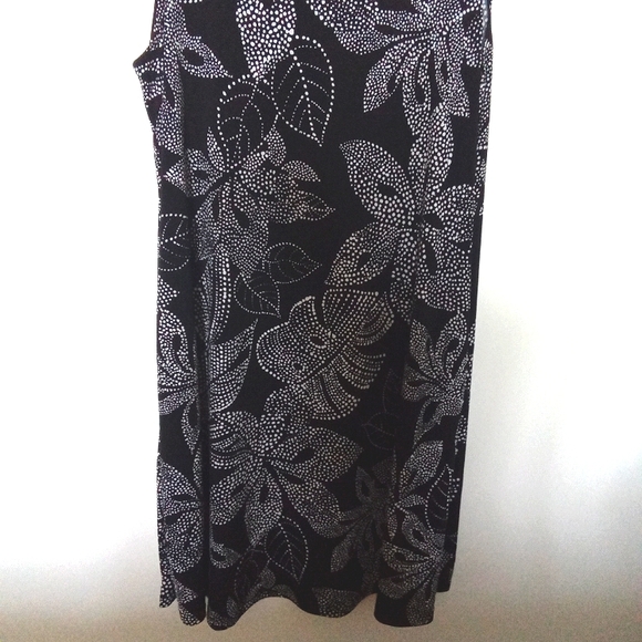 Simpli Black & White Tropical Print Swing Dress - Picture 6 of 6